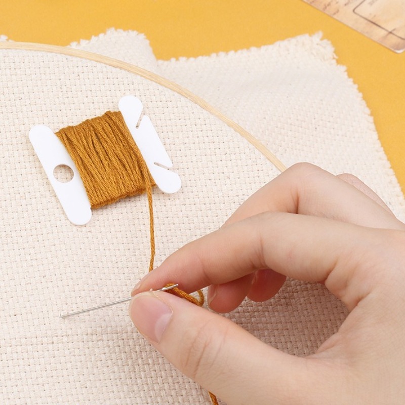 Plastic Embroidery Floss Bobbi - مراجعة Bobbin Organizer Box وسعره