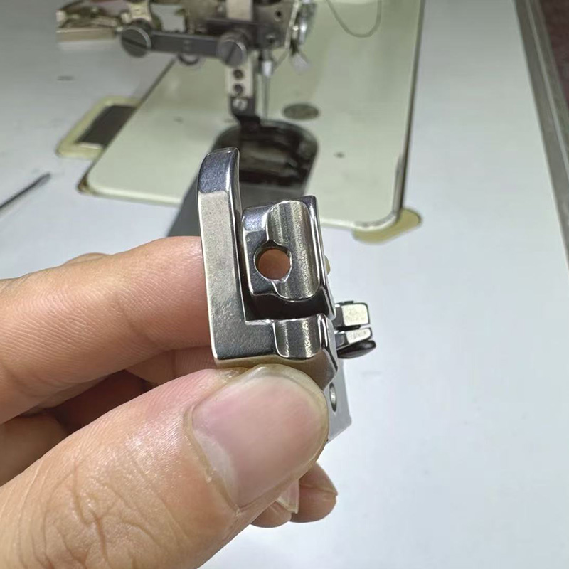 Right /Left Toe WELT Piping Fo - مراجعة Rolled Hem Foot وسعره