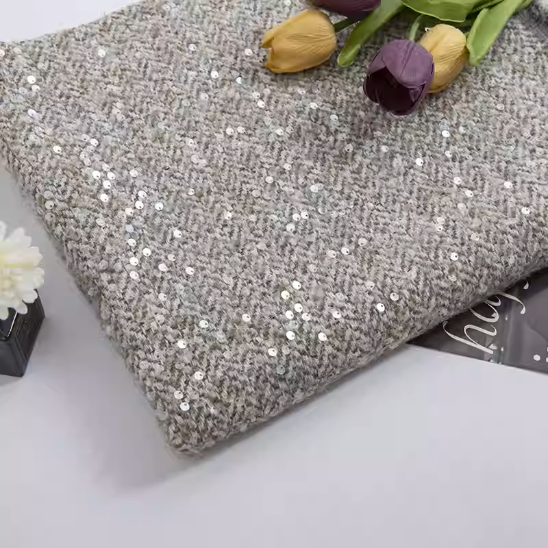 Light Grey With Sequin Yarn-Dy - مراجعة Sewing Tweed Fabric وسعره